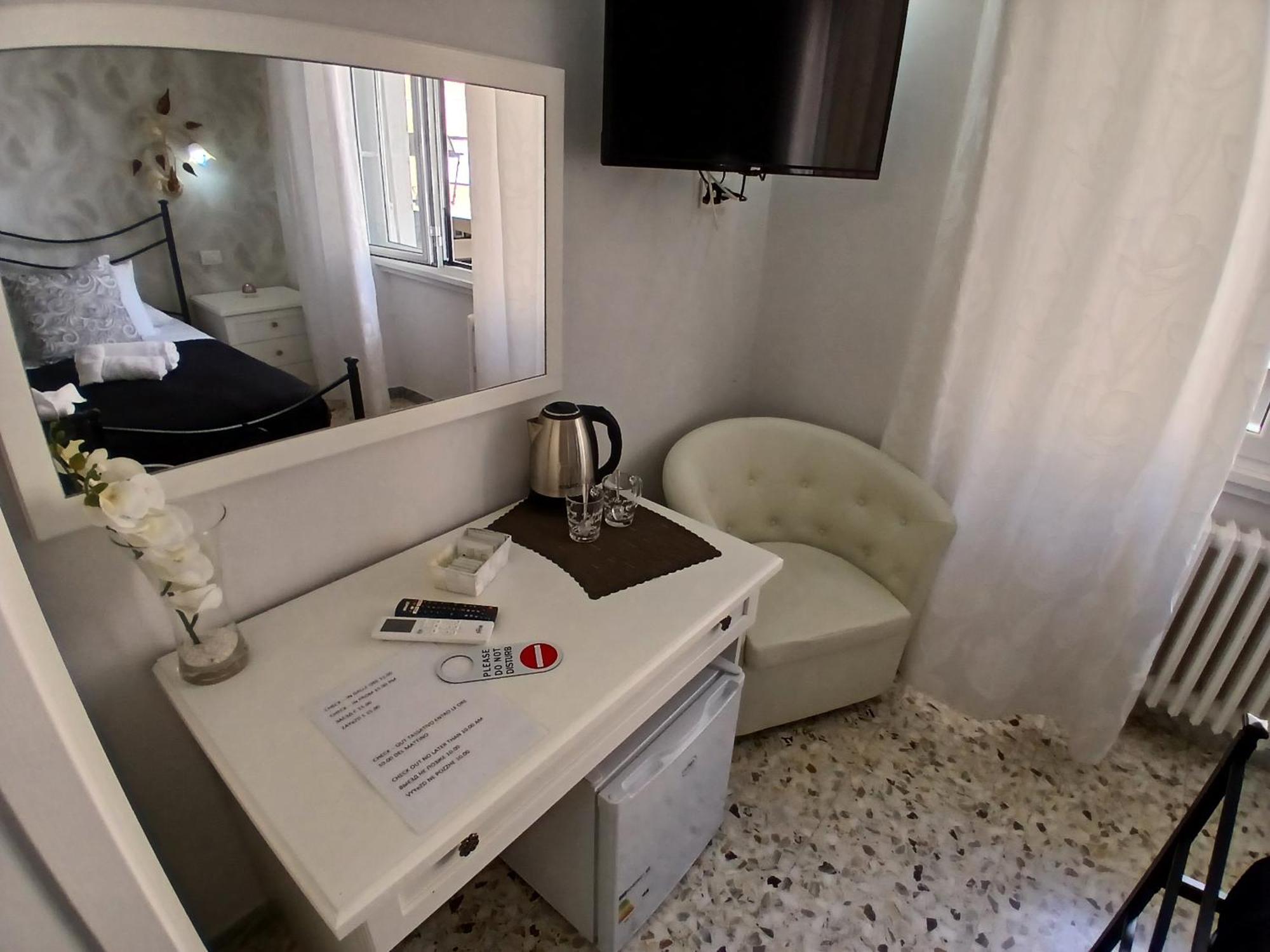 Affittacamere Da Fenix Tivoli Quarto foto